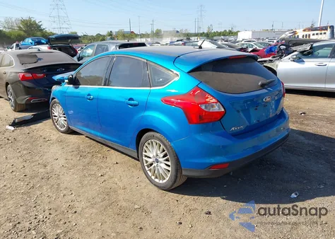 2014 Ford Focus Titanium из США, поврежденный, VIN 1FADP3N28EL280626